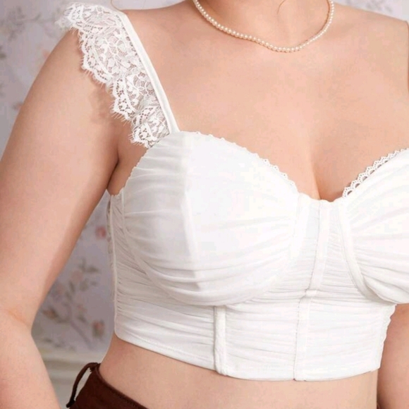 SHEIN MOD Plus Contrast Lace Ruched Bustier Top - White, Size 0XL - Picture 3 of 10